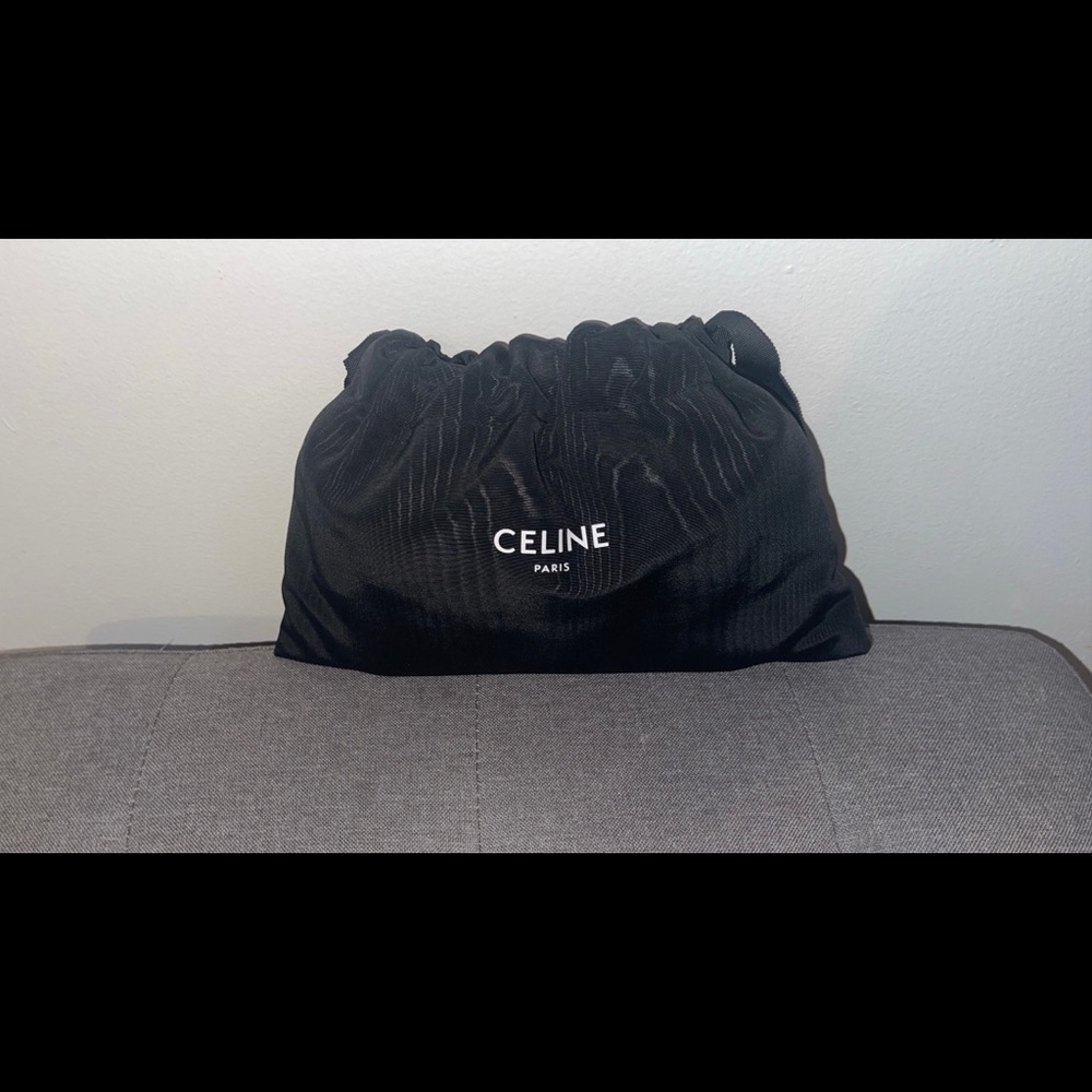 CHAIN SHOULDER BAG CUIR TRIOMPHE IN SHINY CALFSKIN
MAUVE - Picture 4 of 4